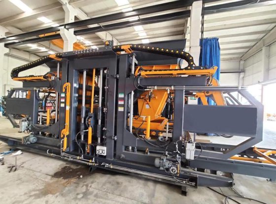 BS-25 コンクリートブロック製造機