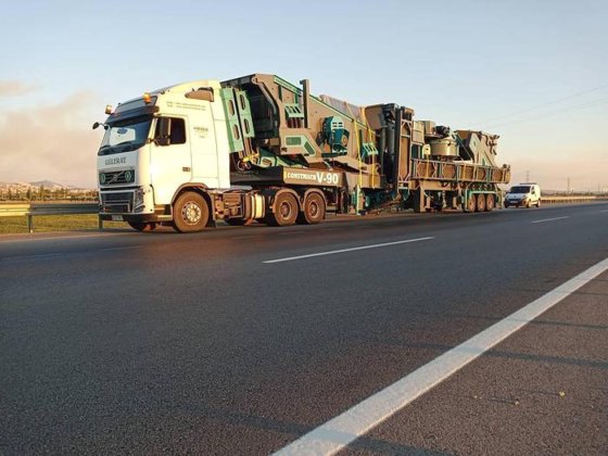 250 吨/小时移动式制砂机(立轴冲击破碎机)