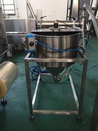 带液体泵的自动旋转式膏体液体灌装机