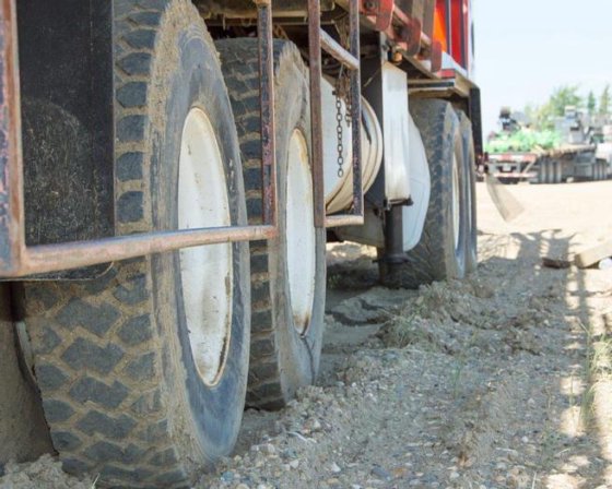 MOUNTAIN RIG MR 350 Oilfield Workover Rig / Service Rig / Pulling Unit ...