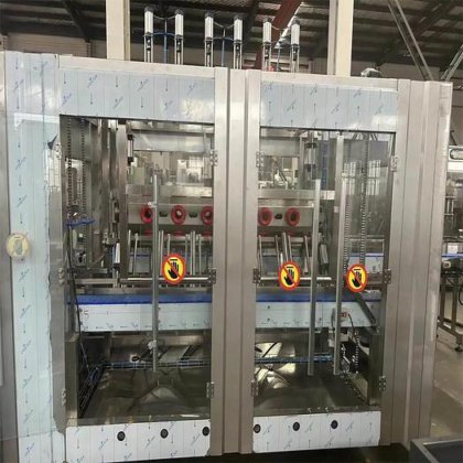 高级 5 加仑矿泉水灌装机，经 RO 处理，可实现流水线生产