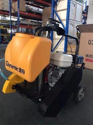 DFS-300: 专业型精密混凝土表面切割机