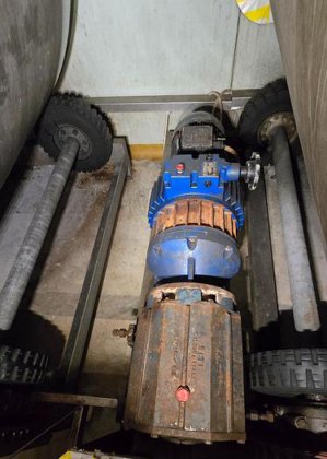 LUTETIA 和 POSSENTI 自动真空搅拌机 -