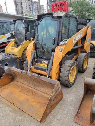 2019 CASE SR175