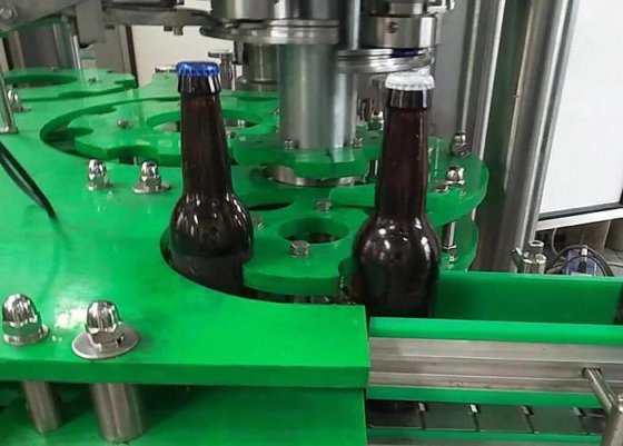 全自动最佳性能苏打水和软饮料包装灌装封盖机制造商