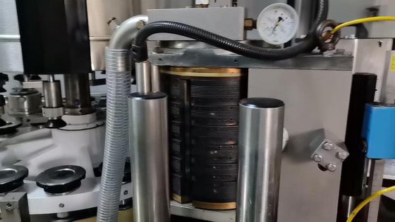 2014年克朗斯贴标机， 26000bph