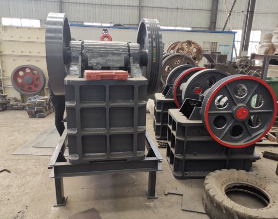 振動スクリーニング計画 石破砕機