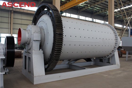 石の鉱山の耐久性の大規模の金の鉄鉱石の粉砕機 2400x3000 の球の製造所