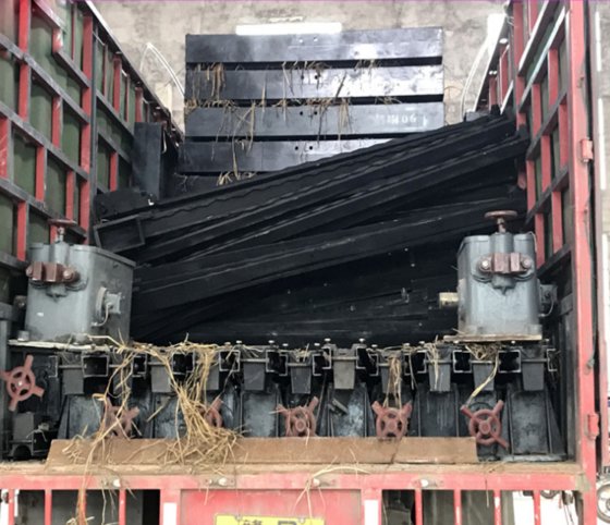 テーブルの鉱石ドレッシング装置を揺する金鉱の集中のテーブル