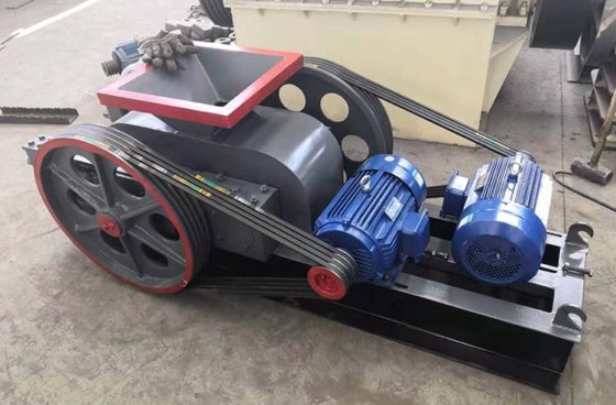 2ローラークラッシャー 大型製砂機