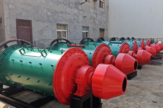 低い消費鉱山の粉の粉砕機械乾燥した/ぬれたタイプ石灰岩の金鉱石のボール ミル