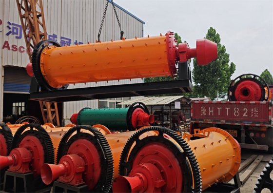 鉱山の粉の粉砕機乾燥した/ぬれたタイプ粉砕の金鉱石のボール ミル機械