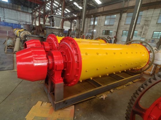 スーダンのザンビアのジンバブエで作る粉のための金銀製の銅鉄鉱石の粉砕機 900x1800 モデル ボール ミル粉砕機