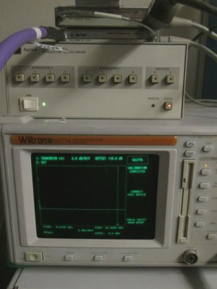 Atenuador programable de 18 GHz