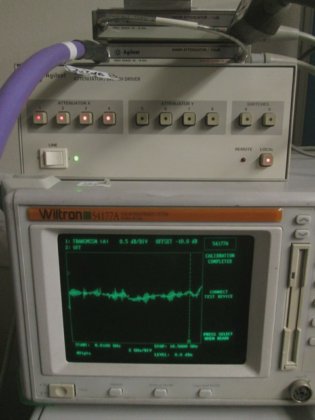 Atenuador programable de 18 GHz