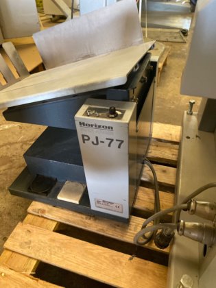 1999 Horizon VAC 100C