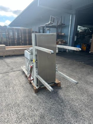 1993 Thando 101 (Riensch &