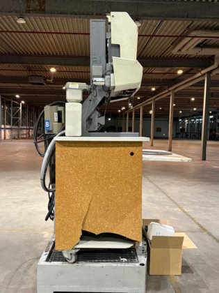 2004 SCW Spill Containment Workstation