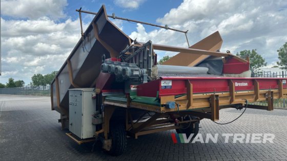 2014 Breston Z2500X Receiving hopper