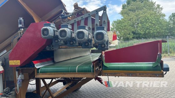 2014 Breston Z2500X Receiving hopper