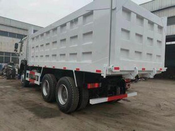 中国重汽豪沃自卸车