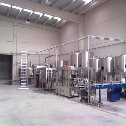 全自动玻璃瓶啤酒葡萄酒漂洗灌装旋盖机