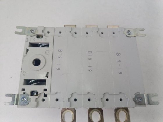 服务器机架承包商