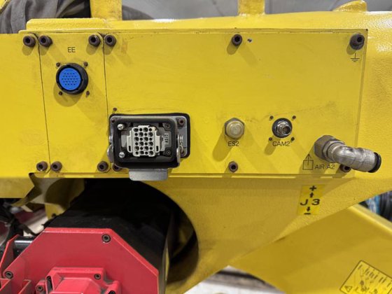 FANUC R-2000iC/270F 6 AXIS ROBOT