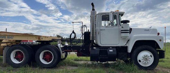 1989 MACK R688ST in Lake Charles, LA, USA
