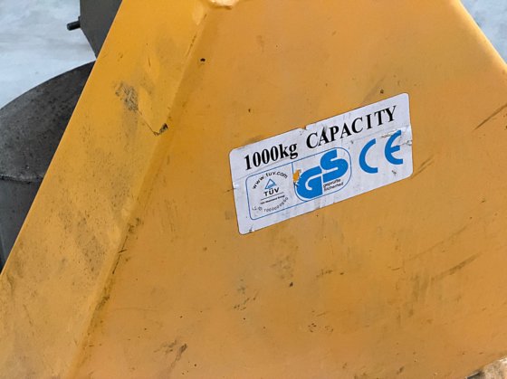 ユニバーサル – パレットリフター 1000