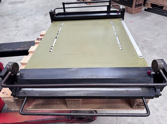 ドレントプレートベンダー