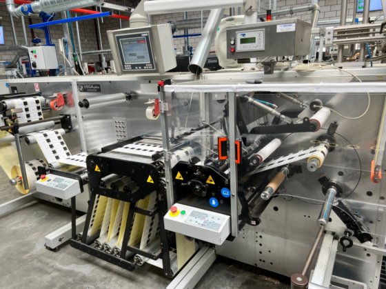 2008 プラティ ベガ プラス LF330