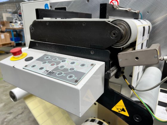 2008 プラティ ベガ プラス LF330