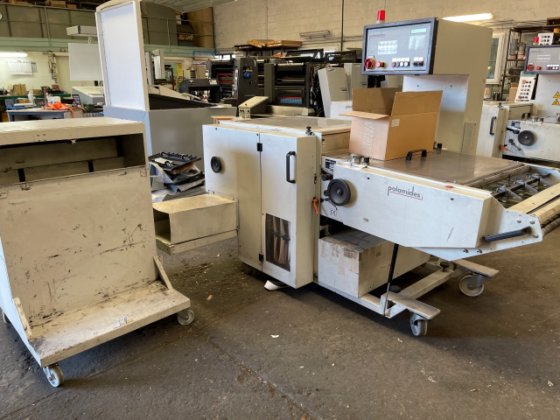 2001 パラミデス – BA700