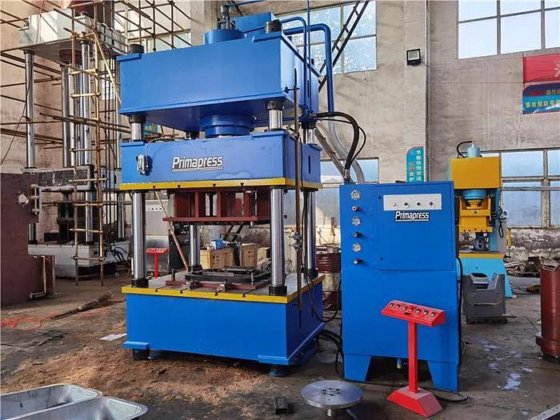 液压4柱压力机，液压机，液压机