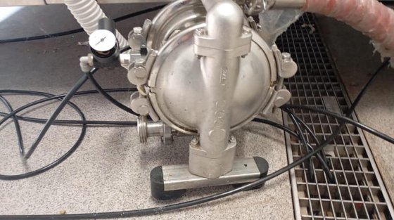 ガラス瓶洗浄機、充填機、キャッパー