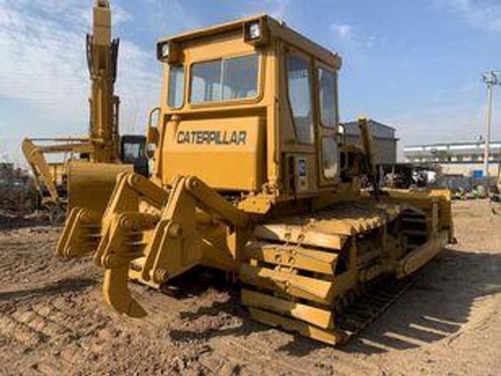2011 CATERPILLAR D6D