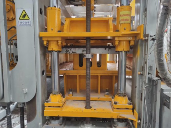 品質製造 Qt4-15 ブロック成形機