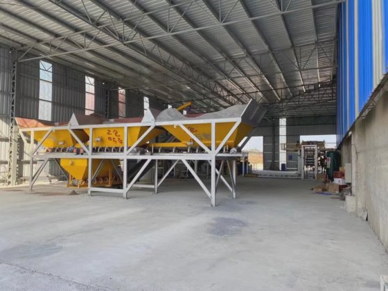 オーストラリアの自動レンガ、空洞ブロック、舗装ブロック製造機