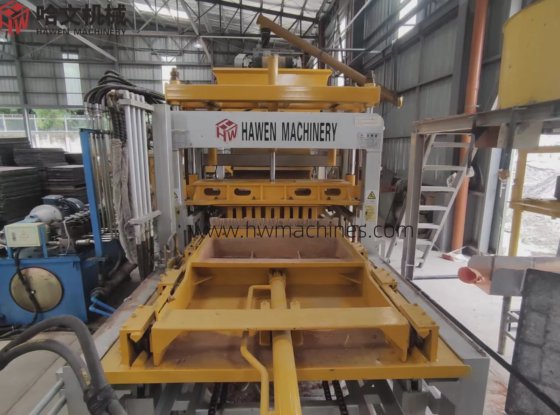 Environment Friendly Block Making Machine