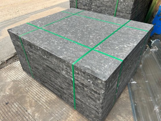 エコフレンドリーな長寿命のGMTパレットコンクリートレンガ生産機械用