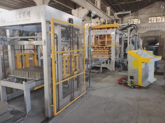 コンクリートブロック製造機械の構築