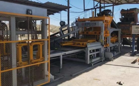 レンガ製造機 コンクリートタイルブロック製造機械