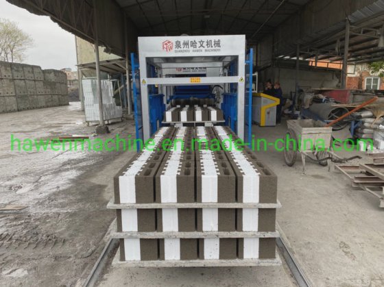 熱絶縁型ブロック製造機