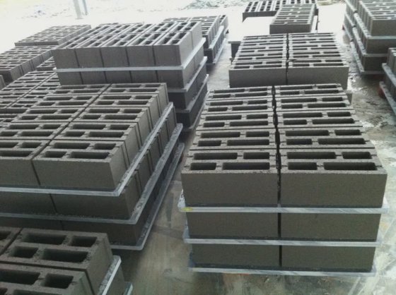 ブロックレンガ舗装用型枠