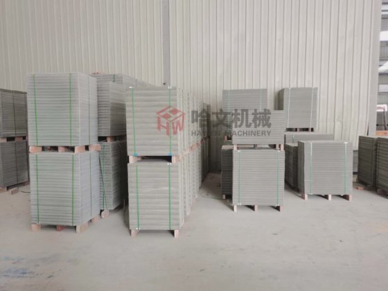 ブロック成形機、レンガ成形機用の軽量PVCプラスチックパレット