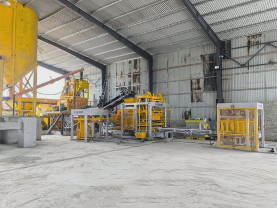 ハローブロック成形機 コンクリートキューブ製造機