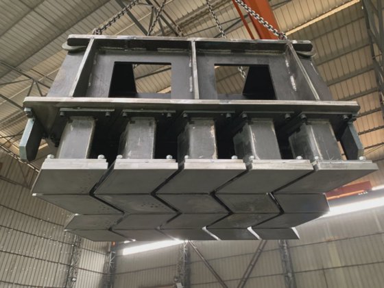 ブロックレンガ機用のコンクリート舗装型枠