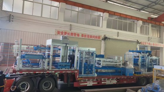 イスラエル製ユニバーサルレンガ・舗装ブロック製造機