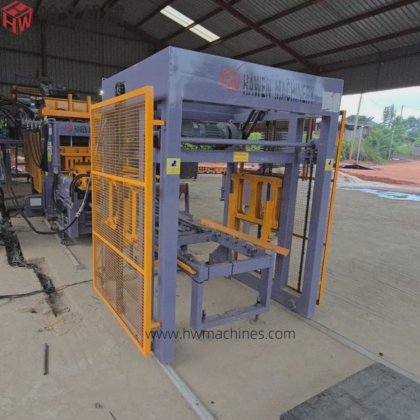 エネルギー効率の良いコンクリートブロック製造プロセス、リビア向けのレンガ舗装石製造機械